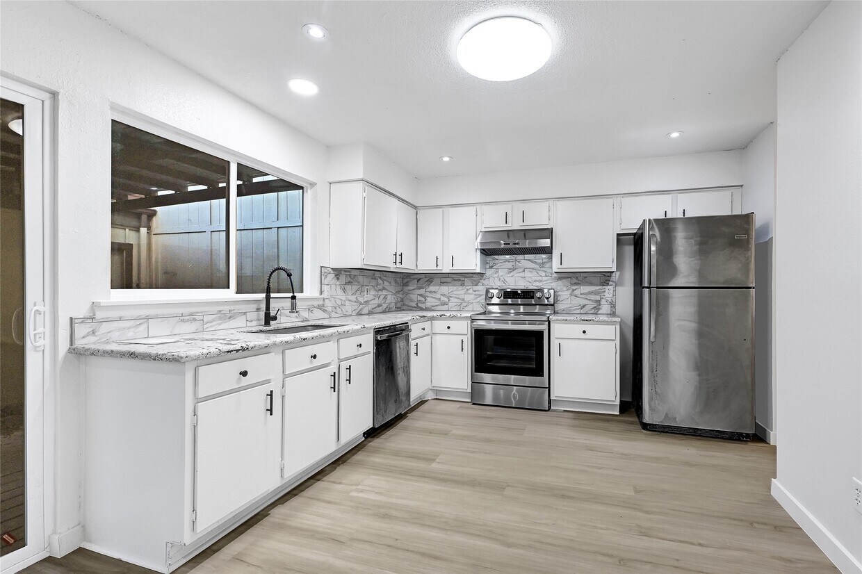 Foto principal - 12527 Wellington Park Dr