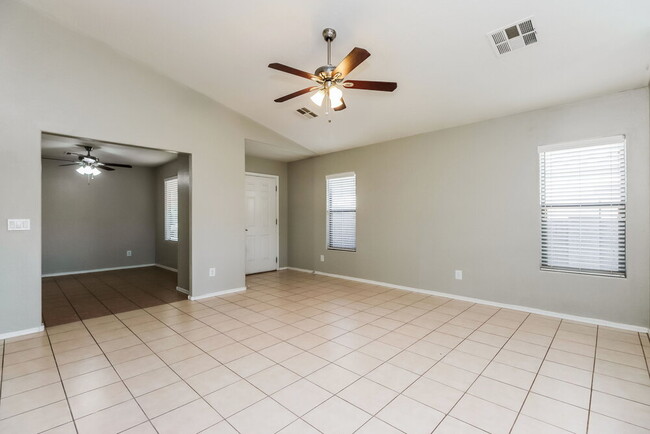 Building Photo - 22272 E Via del Rancho