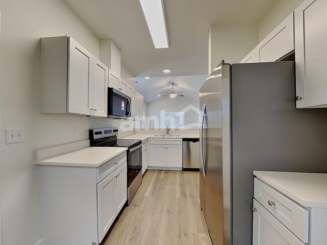 Foto del edificio - 117 Cameron Way Cir