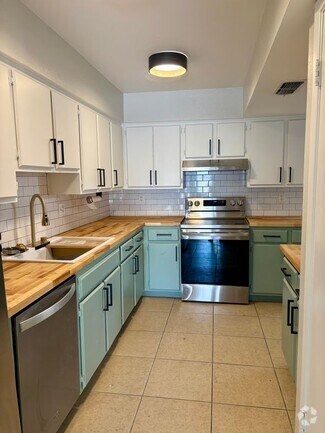 Building Photo - 3243 N 38th St