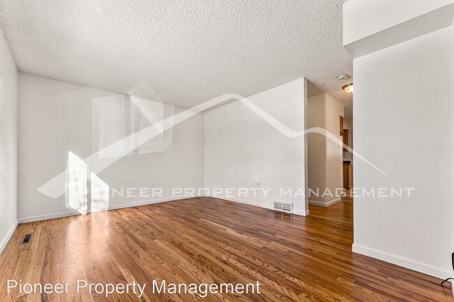 Building Photo - 3 br, 1.5 bath House - 594 S Eaton St