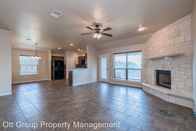 Foto del edificio - 4 br, 2 bath House - 3401 Plains St.