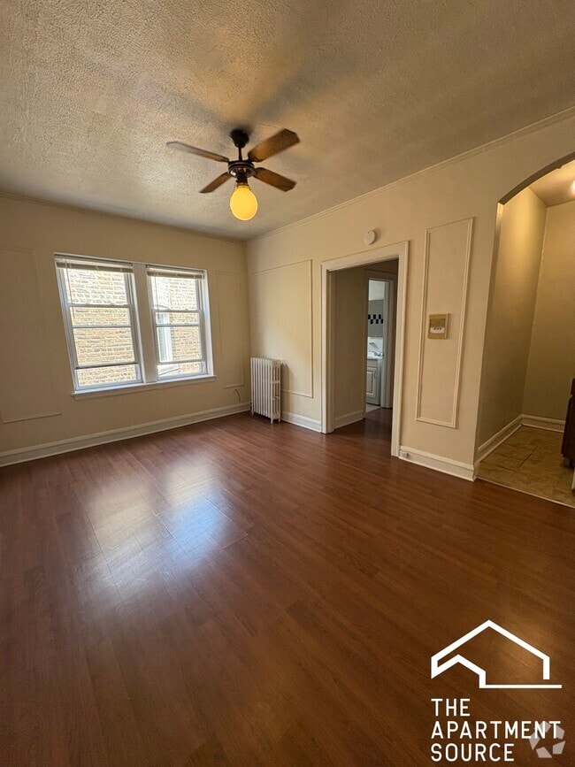 Building Photo - 2825 N Burling St