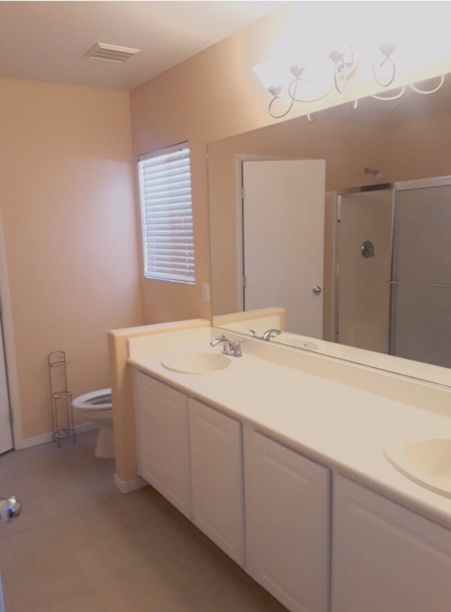 Building Photo - 10156 Monks Hood Ct