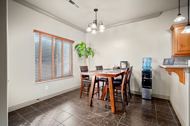 Foto del edificio - 3315 Birch Creek Rd