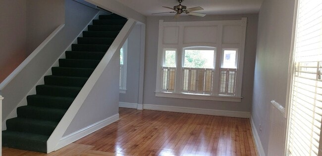 Building Photo - 2113 W Charleston St