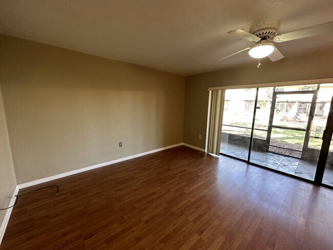 Foto del edificio - 2735 SW 35th Pl