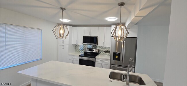 Foto del edificio - 1404 SE 40th St
