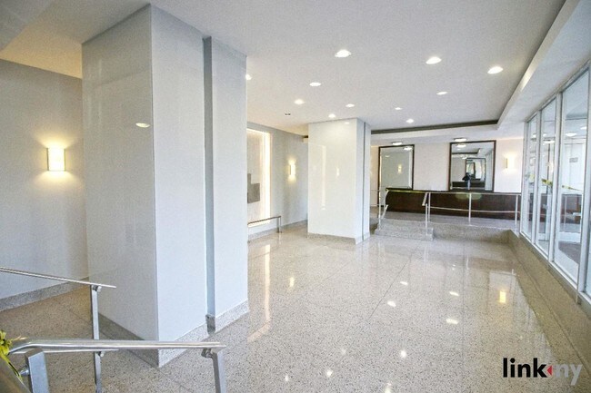 Foto del edificio - 40 E Sidney Ave