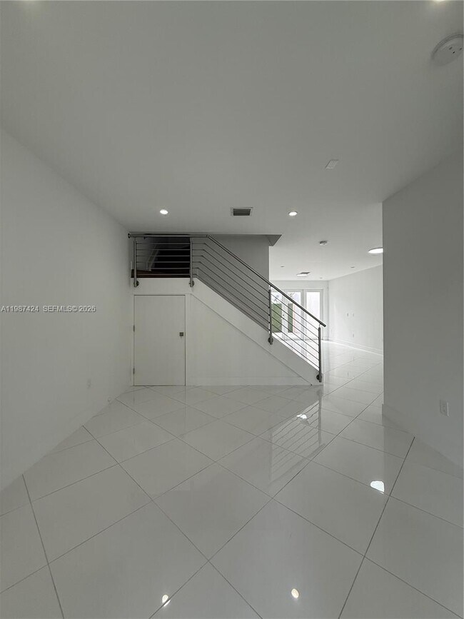 Building Photo - 6432 NW 104th Ct