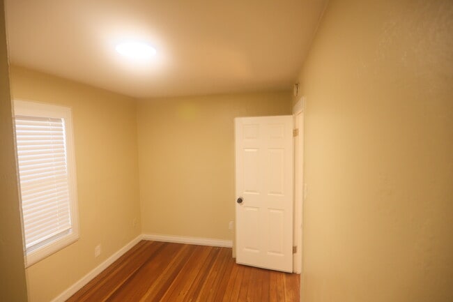 Foto del edificio - 201 H St