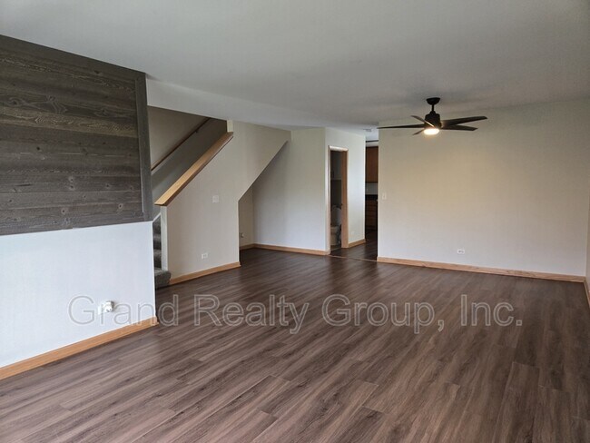 Foto del edificio - 552 Richard Brown Blvd