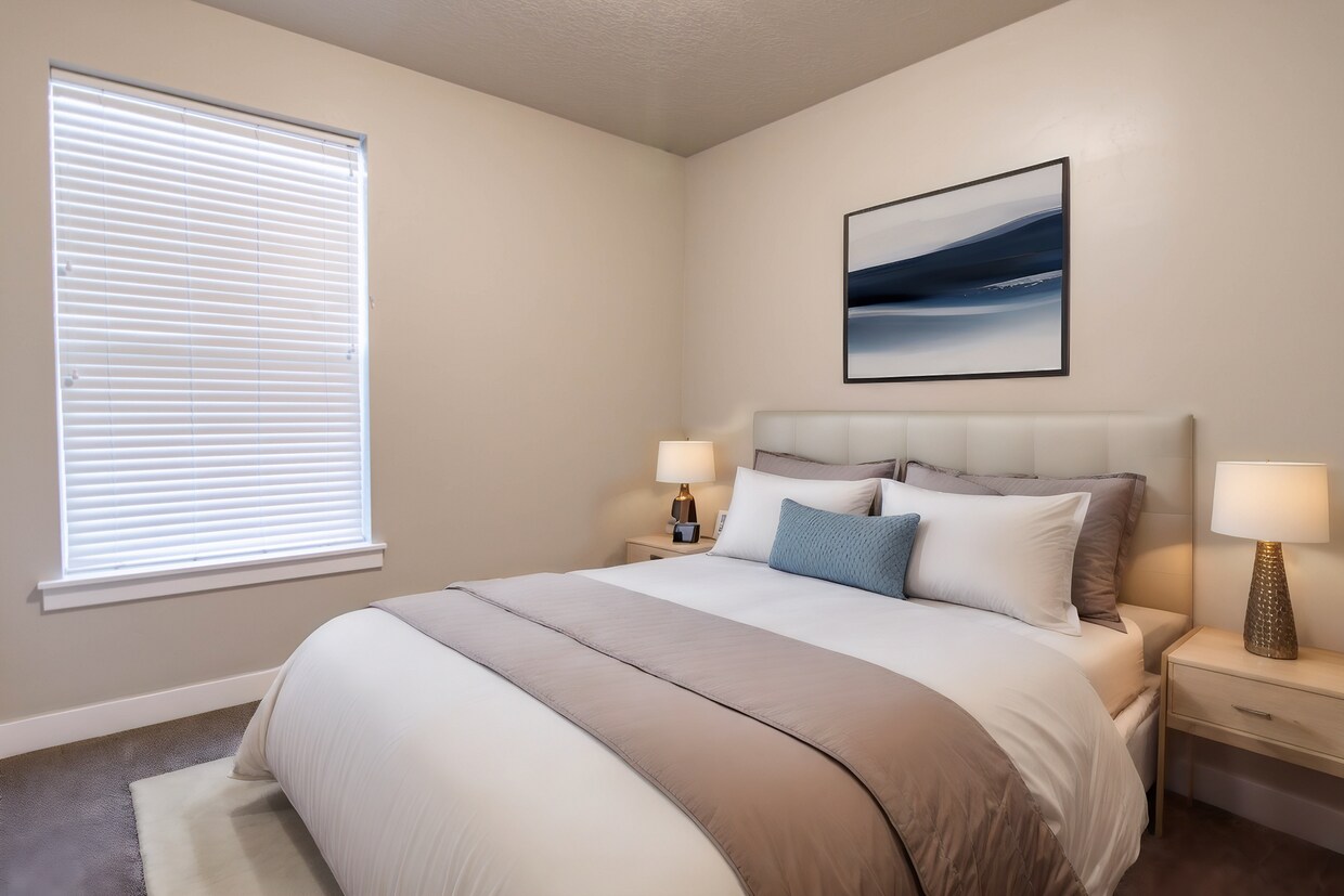 Foto principal - Charming 3-Bed, 2-Bath, Condo in The Villa...