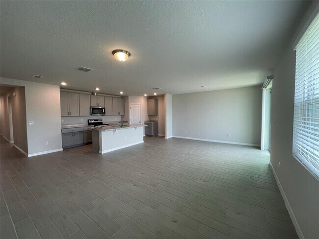 Building Photo - 10107 Daybreak Glen