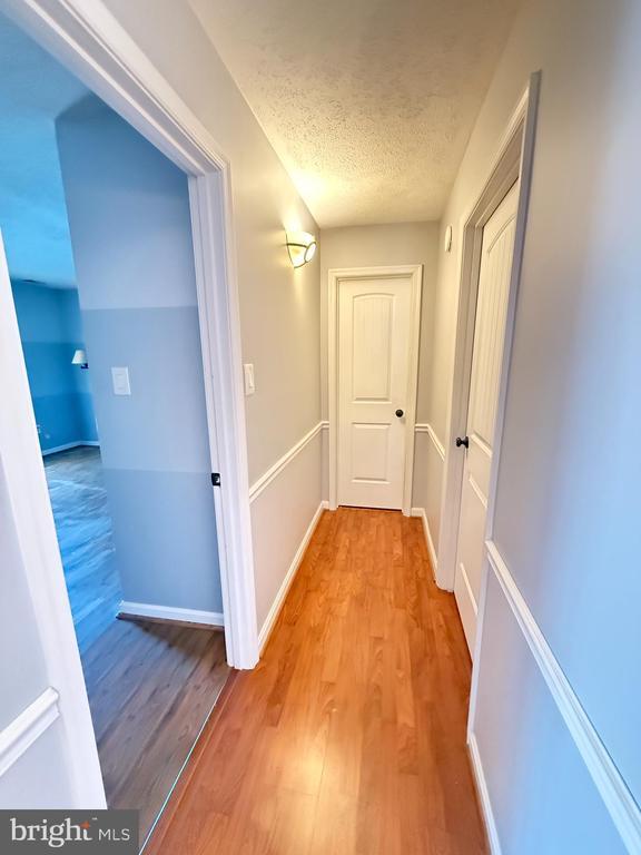 Foto del edificio - 10002 Oakton Terrace Rd