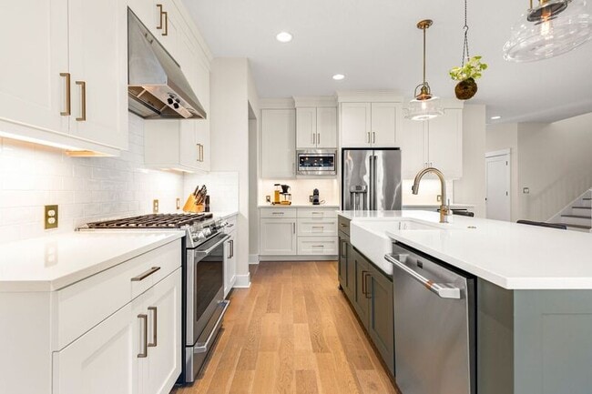 Building Photo - 4090 NE 6th Ave