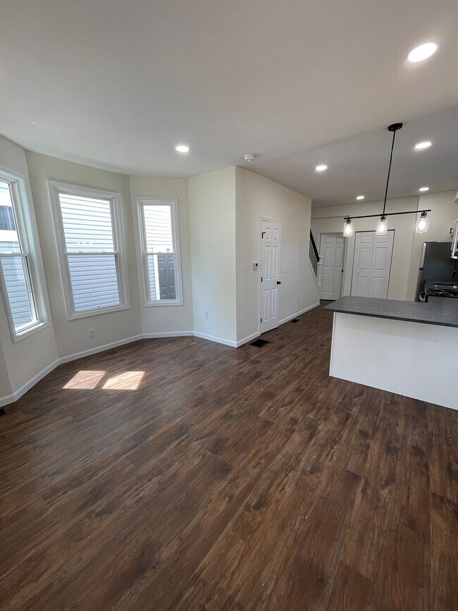 Foto del edificio - Fully Renovated 3BR/2.5BA Home in Merion Village