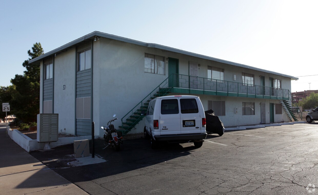 Foto del edificio - Pacific Manor Apartments