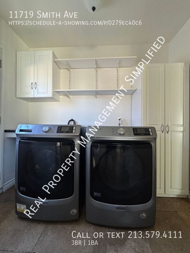 Foto del edificio - 11719 Smith Ave