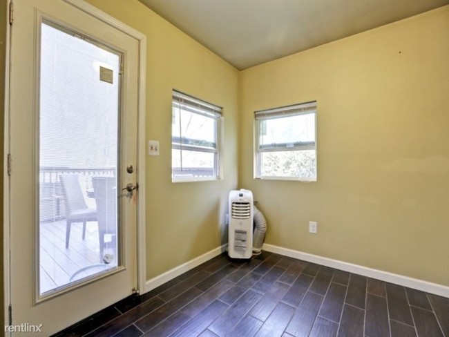 Building Photo - 3 br, 2 bath - 510 E Ponce de Leon Ave Apt T