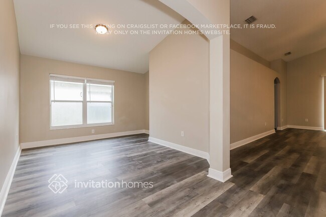 Foto del edificio - 513 Somerstone Dr