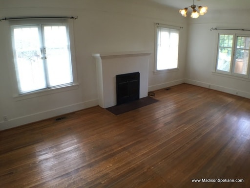 Building Photo - 2707 E 17th Ave