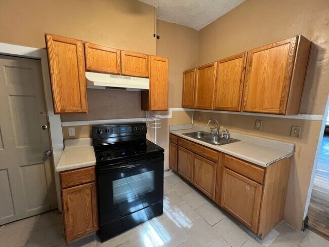 Foto del edificio - 4321 E 7th St