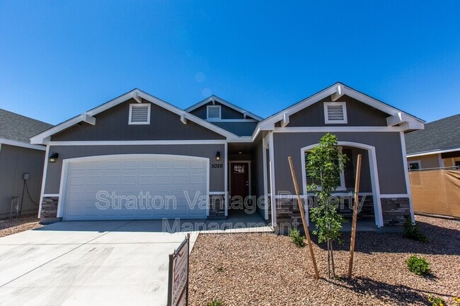 Building Photo - 5026 S 11th Pl