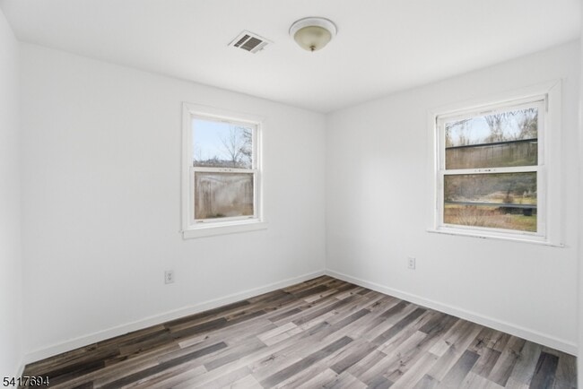 Foto del edificio - 67 Nolans Point Rd