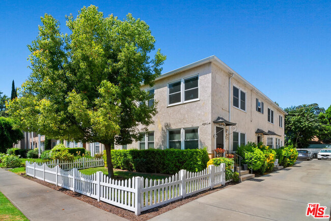 Building Photo - 4291 Tujunga Ave