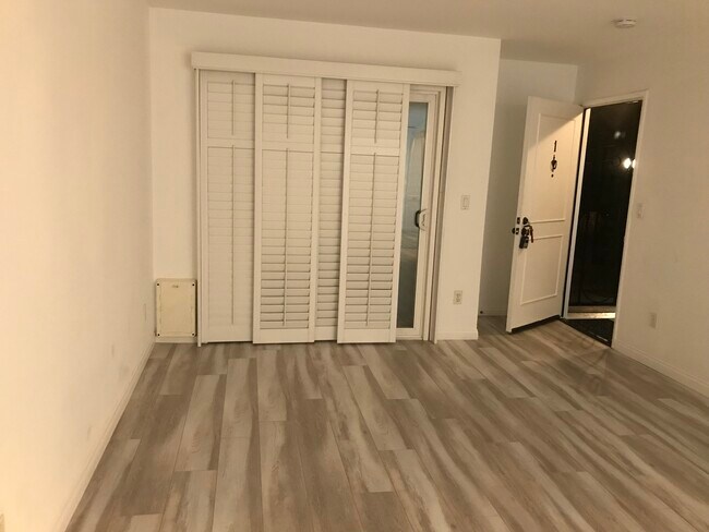 Sala de estar - 3219 Colorado Ave