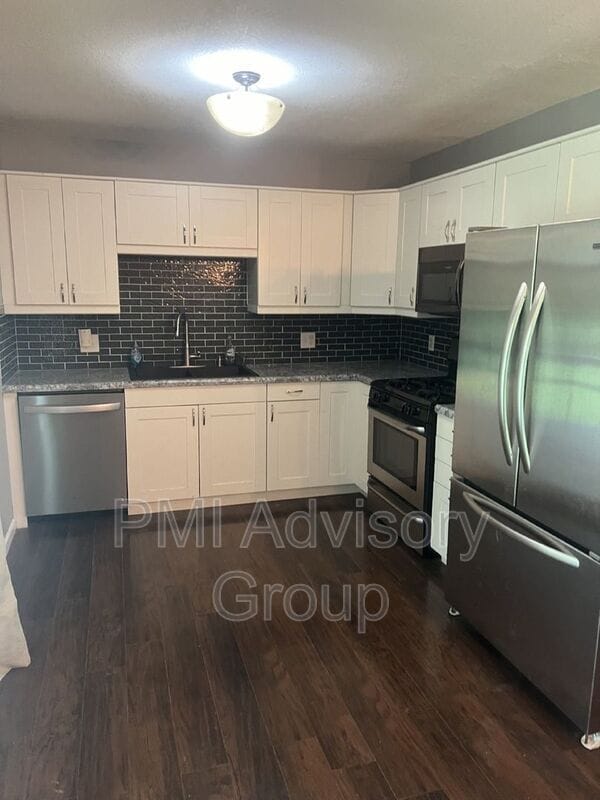 Foto del edificio - 1220 N School St