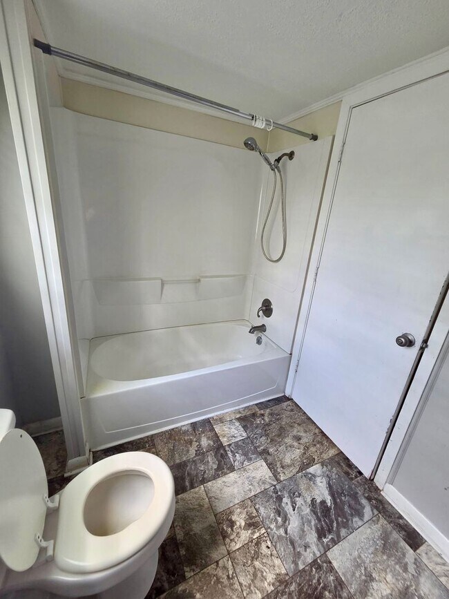 Foto del edificio - 3 Bed/2 Bath Home