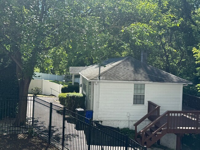 Foto del edificio - 4300 Temora Manor Ln