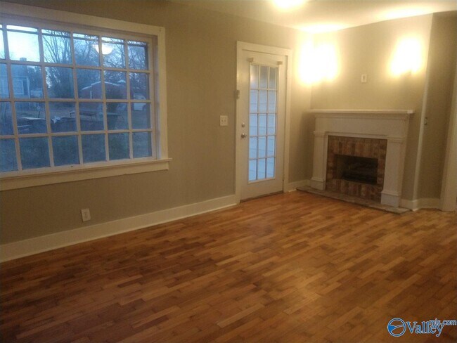 Foto del edificio - 510 Forrest Cir NE