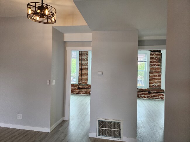 Foto del edificio - 109 N Kimball Ave