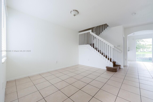 Foto del edificio - 2818 SE 16th Ave