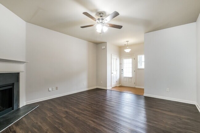 Foto del edificio - 1314 Little Hampton Dr
