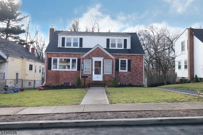 Foto principal - 2126 Leonard Terrace