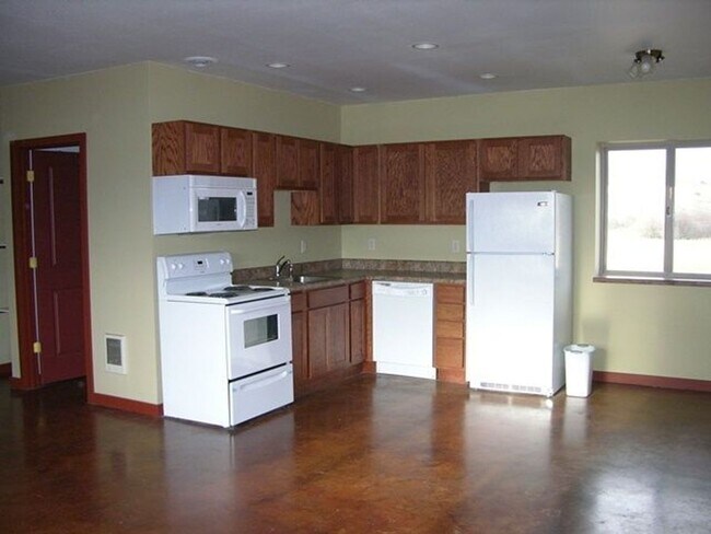 Building Photo - Overlook Apartments