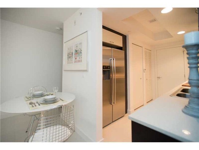 Foto del edificio - 2130 Park Ave