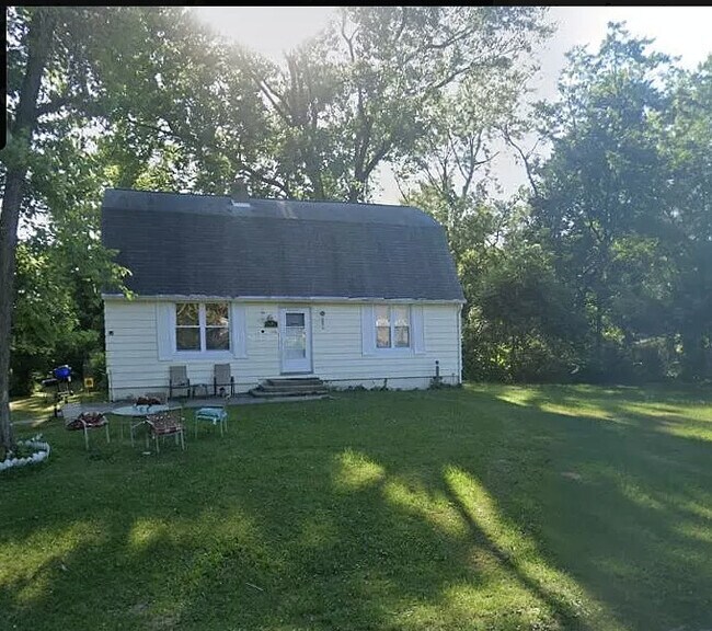 Building Photo - 1804 N Graham Ave