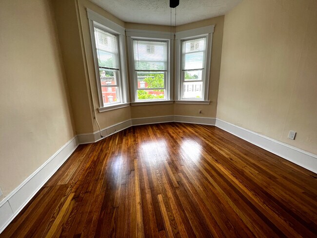 Foto del edificio - 884 Huntington Ave