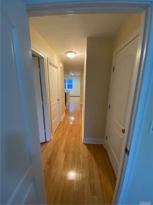 Foto del edificio - 108-28 45th Ave