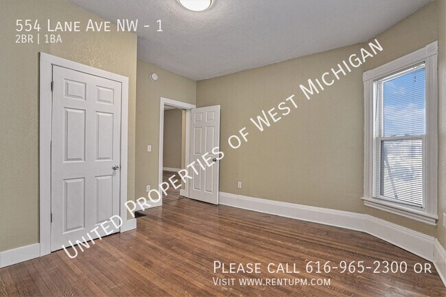 Building Photo - Available Now | 2 Bed 1 Bath Apartment in ...