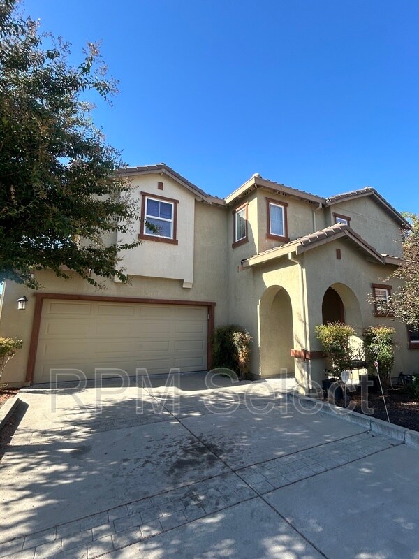 Foto principal - 1165 N Station Dr