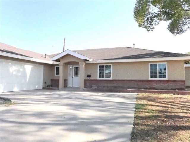 Primary Photo - 2674 W Sereno Pl