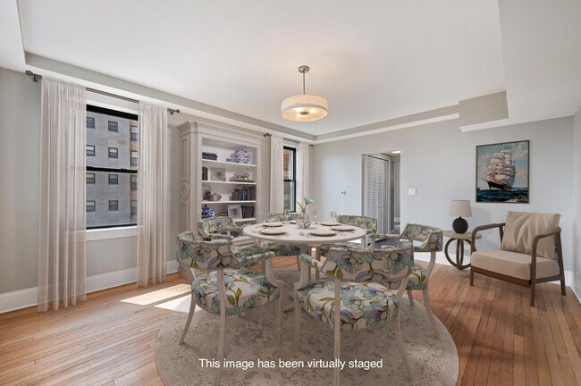 Foto del edificio - 7000 S South Shore Dr