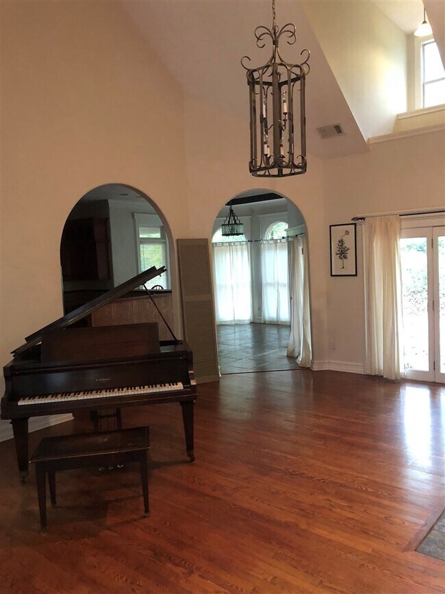 Foto del edificio - 1604 Piedmont St