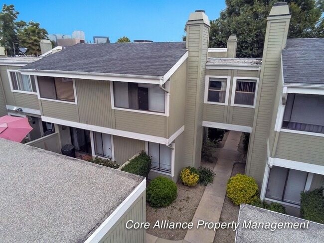 Building Photo - 22109 Burbank Blvd